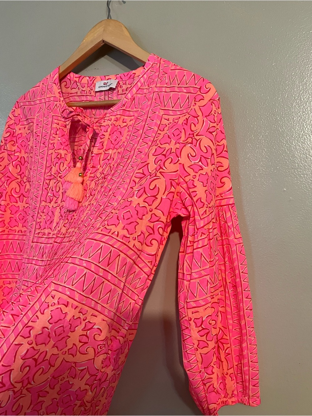 Vineyard vines Women’s Pink Printed Peasant Blouse with Tassel Tie - Picture 7 of 12